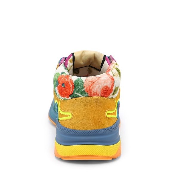 Gucci Ultrapace Mid-Top Sneakers - Picture 5 of 16